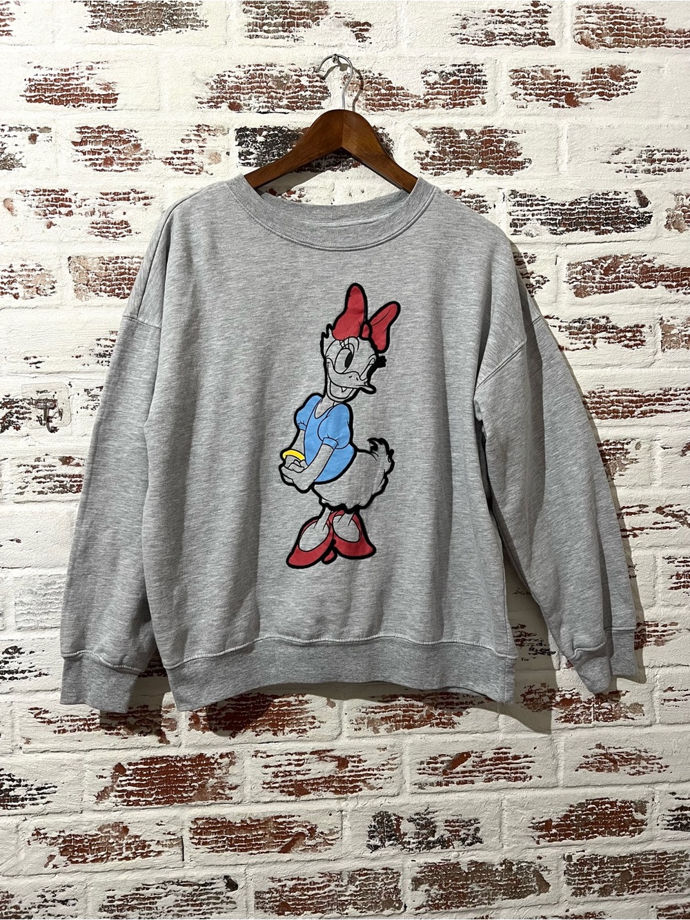 Disney Sweatshirt Daisy Duck Gray Womens Graphic Pullover Sz L